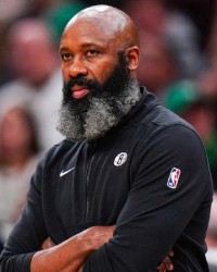 星空体育中国-换帅首战大溃败！曝蔡老板出售篮网股份 变化将至？