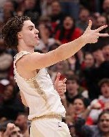 成材率很高！吉迪是2021届球员中第10个拿到亿元合同的